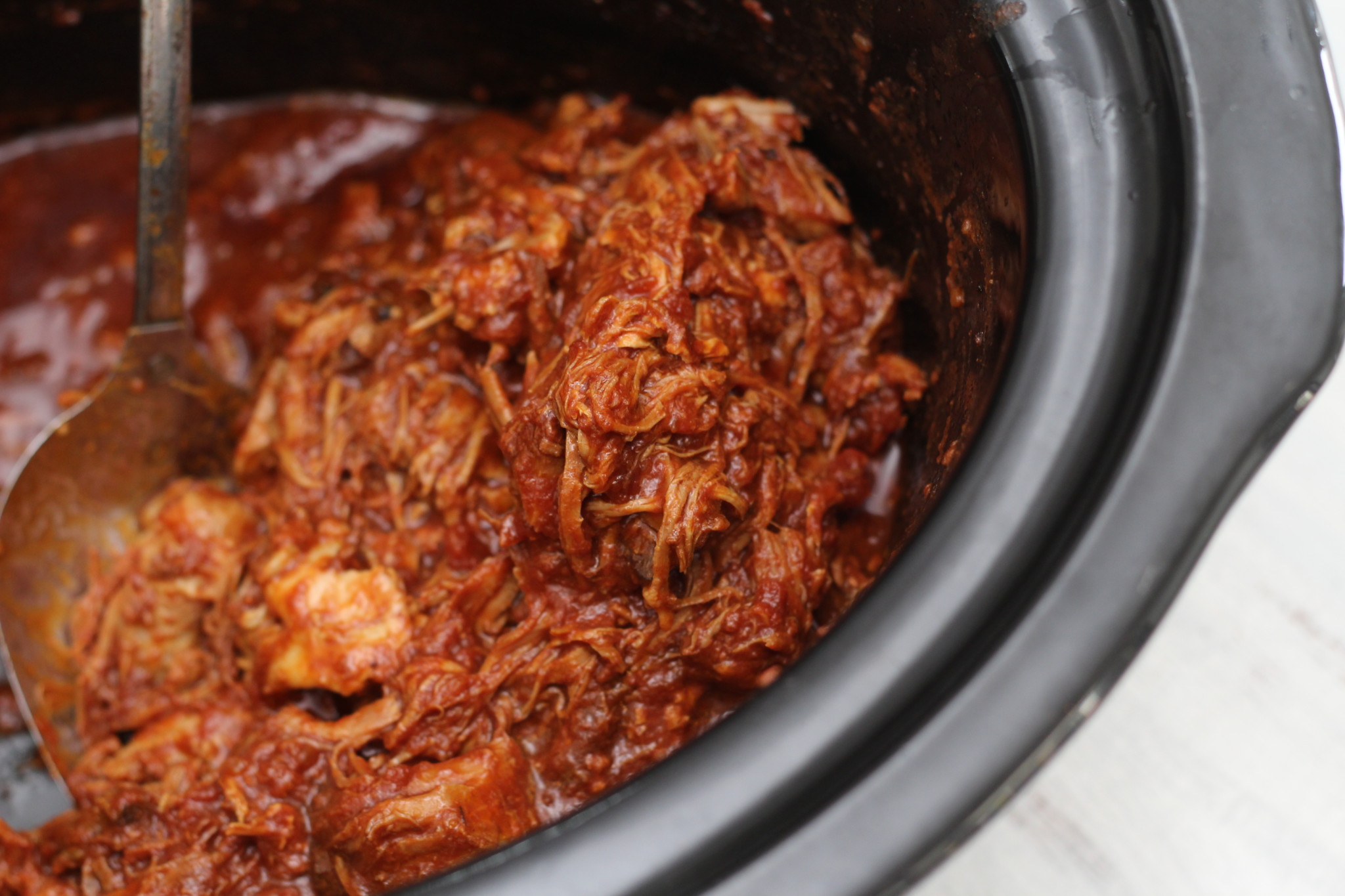 Crockpot Pulled Pork (paleo. gluten free. dairy free)