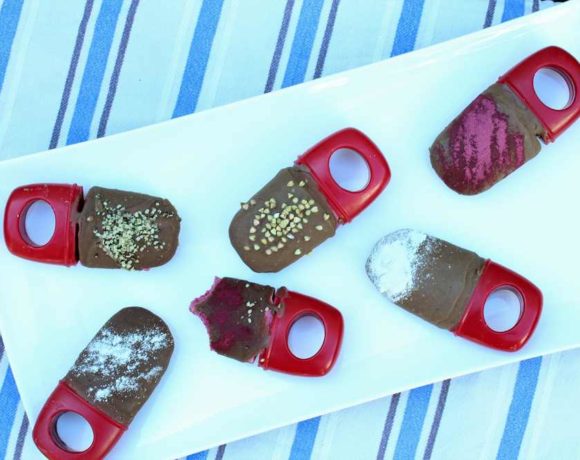 Choc Berry Pops (vegan. paleo. low carb)